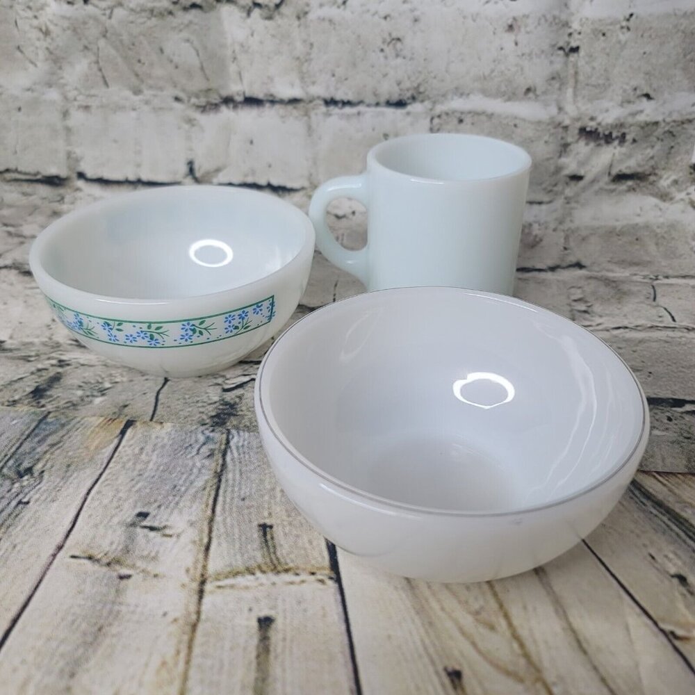 Lot Set 3 Vintage FireKing Termocrisa White Milk Glass Coffee Tea Cup Mug Bowls